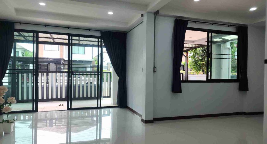 Haus zum Kauf mit 3 Zimmer in Khlong Sam Wa, Bangkok