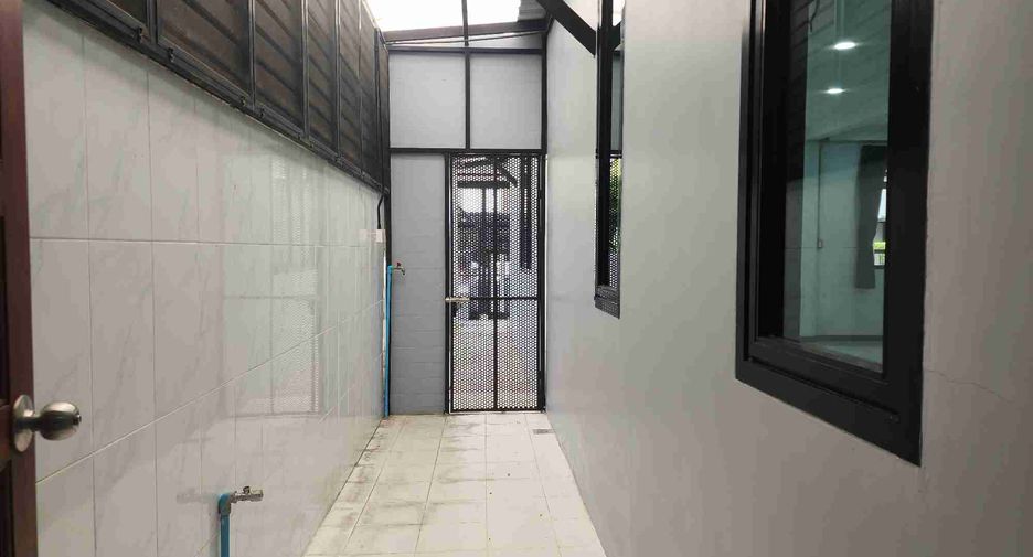 Haus zum Kauf mit 3 Zimmer in Khlong Sam Wa, Bangkok