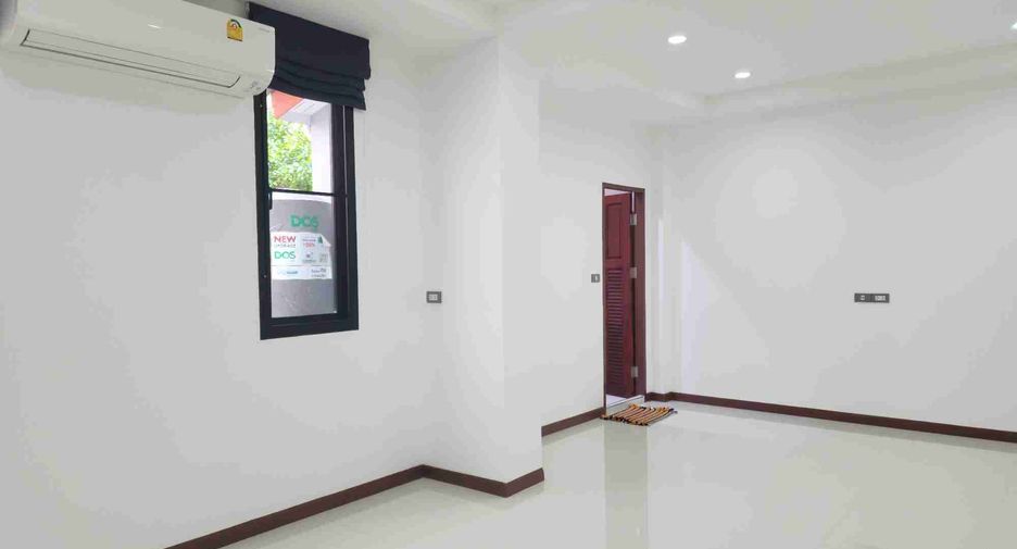 Haus zum Kauf mit 3 Zimmer in Khlong Sam Wa, Bangkok