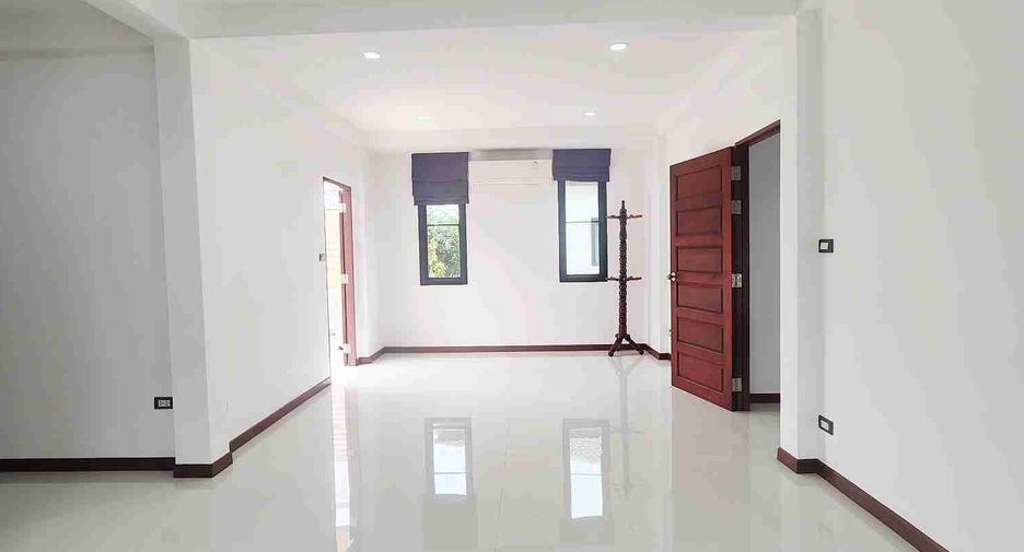 Haus zum Kauf mit 3 Zimmer in Khlong Sam Wa, Bangkok