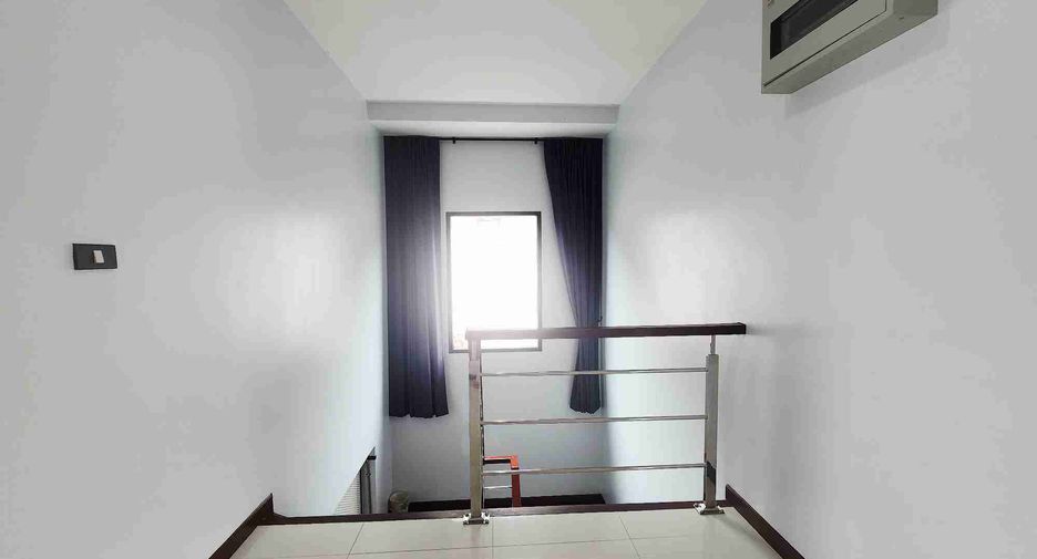 Haus zum Kauf mit 3 Zimmer in Khlong Sam Wa, Bangkok