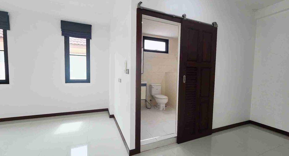 Haus zum Kauf mit 3 Zimmer in Khlong Sam Wa, Bangkok