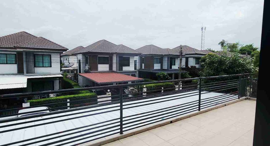Haus zum Kauf mit 3 Zimmer in Khlong Sam Wa, Bangkok