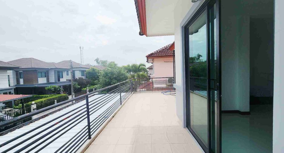 Haus zum Kauf mit 3 Zimmer in Khlong Sam Wa, Bangkok