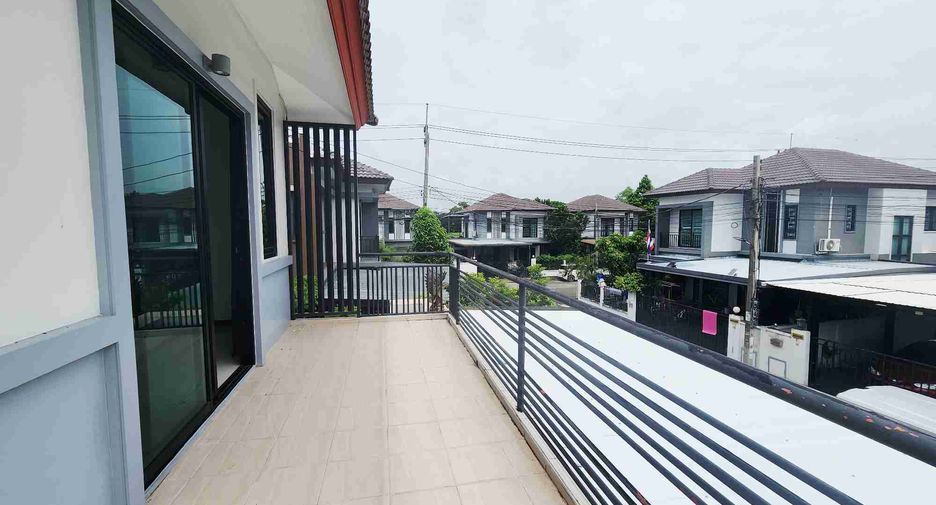 Haus zum Kauf mit 3 Zimmer in Khlong Sam Wa, Bangkok