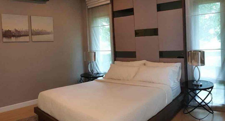 For rent 3 bedrooms villa in Bang Lamung, Chonburi