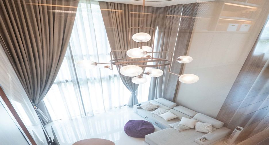Casa en alquiler de 4 habitaciones en Taling Chan, Bangkok