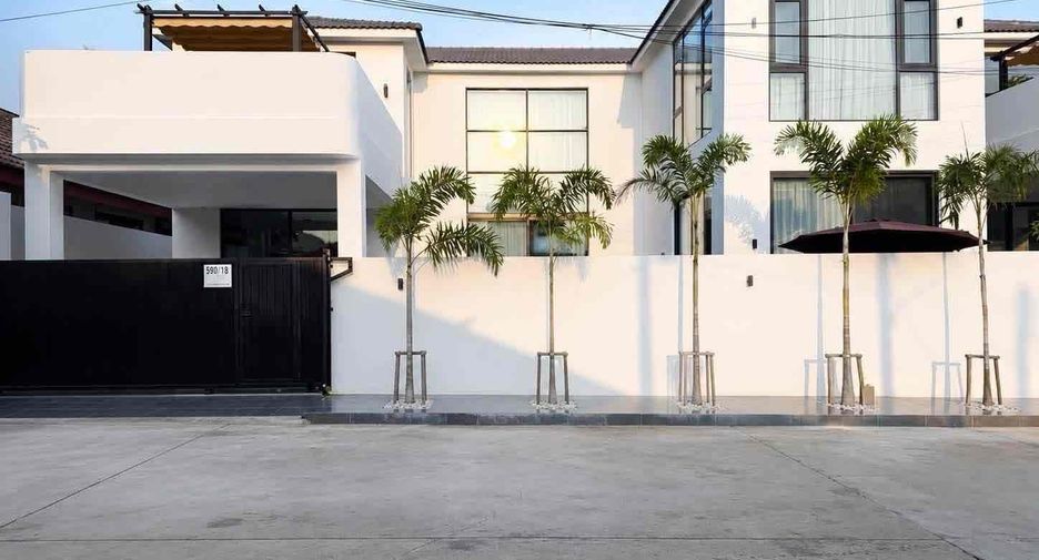 Villa zur Miete mit 4 Zimmer in Bang Lamung, Chonburi