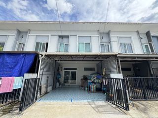 Casa adosada en venta de 3 habitaciones en Sai Mai, Bangkok
