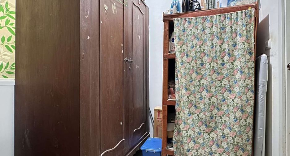 Casa adosada en venta de 3 habitaciones en Sai Mai, Bangkok