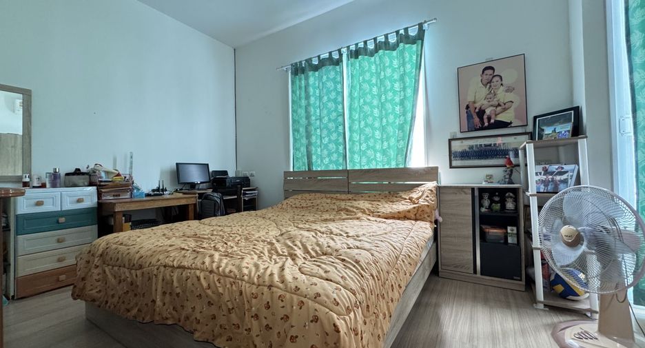 Casa adosada en venta de 3 habitaciones en Sai Mai, Bangkok