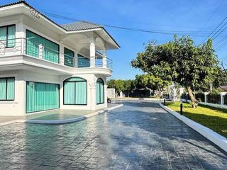 Villa zur Miete mit 6 Zimmer in Bang Lamung, Chonburi