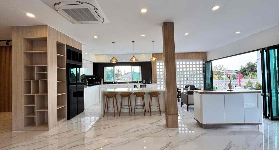 Villa zur Miete mit 6 Zimmer in Huay Yai, Pattaya