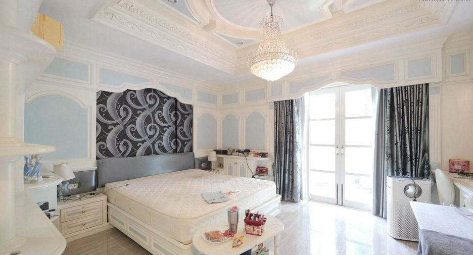 Haus zum Kauf mit 8 Zimmer in Bang Khae, Bangkok