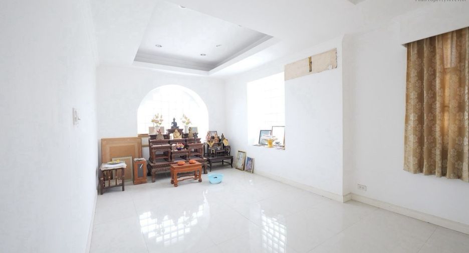 Haus zum Kauf mit 8 Zimmer in Bang Khae, Bangkok