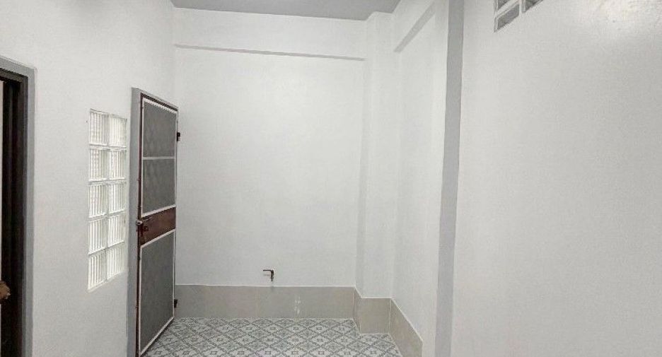 For sale 4 bedrooms townhouse in Pak Kret, Nonthaburi
