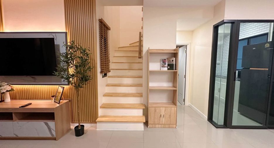 For rent 3 ベッドルーム townhouse in Mueang Chiang Mai, Chiang Mai