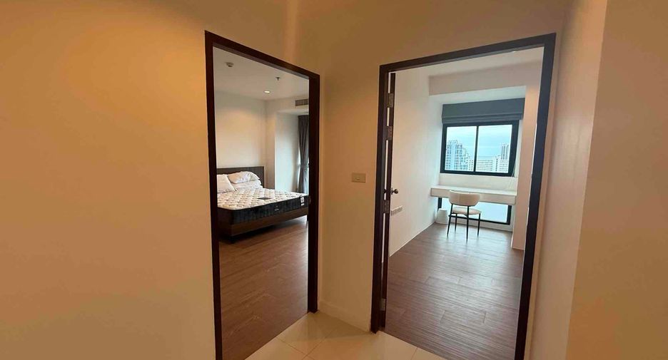For rent 2 bedrooms condo in Bang Lamung, Chonburi
