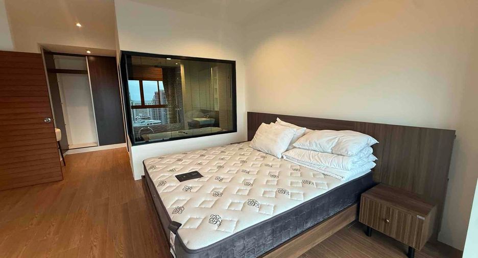 For rent 2 bedrooms condo in Bang Lamung, Chonburi