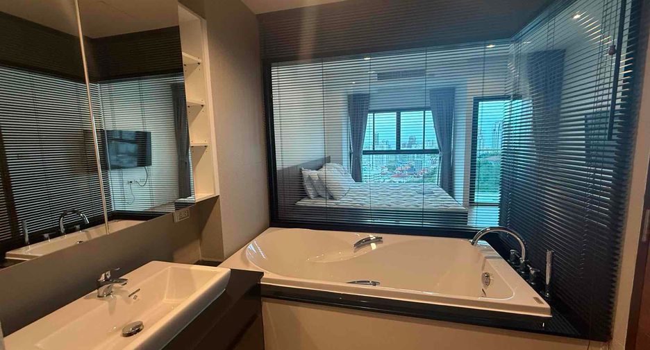 For rent 2 bedrooms condo in Bang Lamung, Chonburi