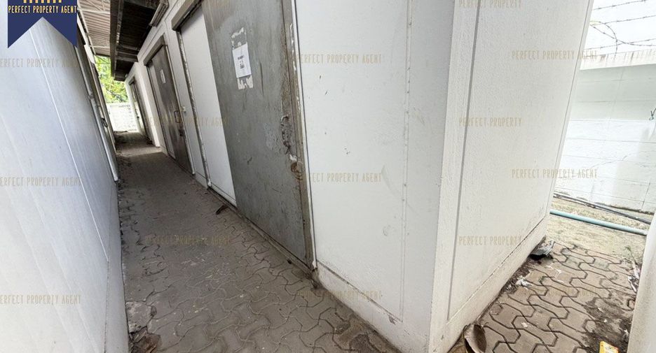 For sale warehouse in Phra Khanong, Bangkok