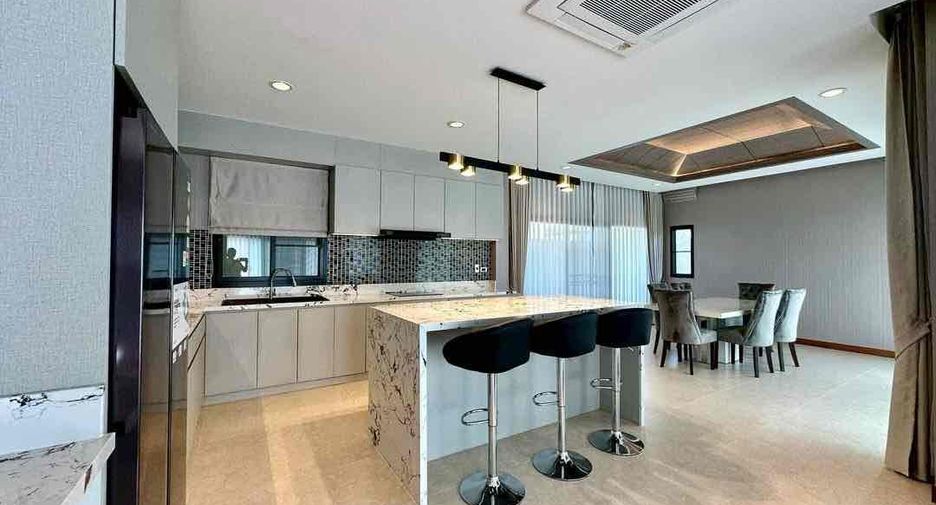 For sale 3 bedrooms house in Huay Yai, Pattaya