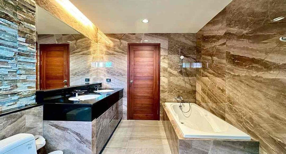 For sale 3 bedrooms house in Huay Yai, Pattaya