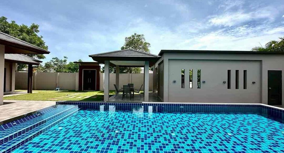 For sale 3 bedrooms house in Huay Yai, Pattaya