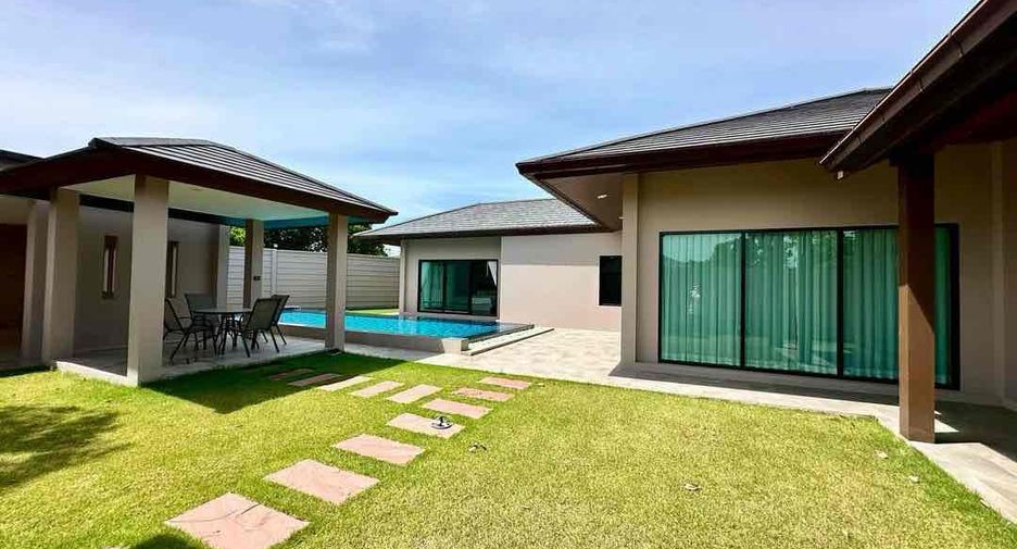 For sale 3 bedrooms house in Huay Yai, Pattaya