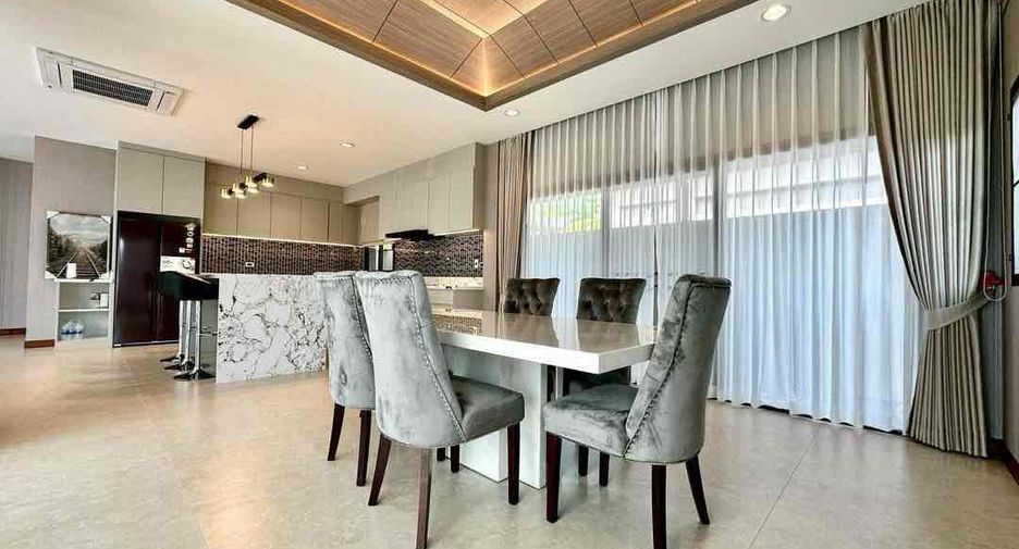 For sale 3 bedrooms house in Huay Yai, Pattaya
