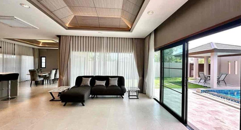 For sale 3 bedrooms house in Huay Yai, Pattaya