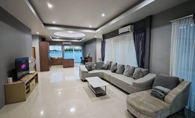 À louer et à vendre 3 chambres villa à Bang Lamung, Chonburi