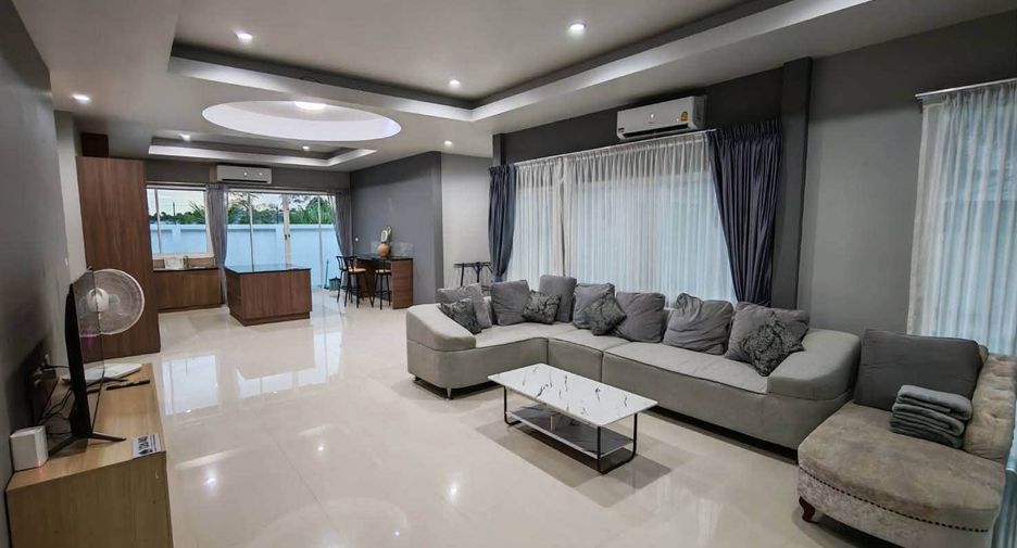 À louer et à vendre 3 chambres villa à Bang Lamung, Chonburi