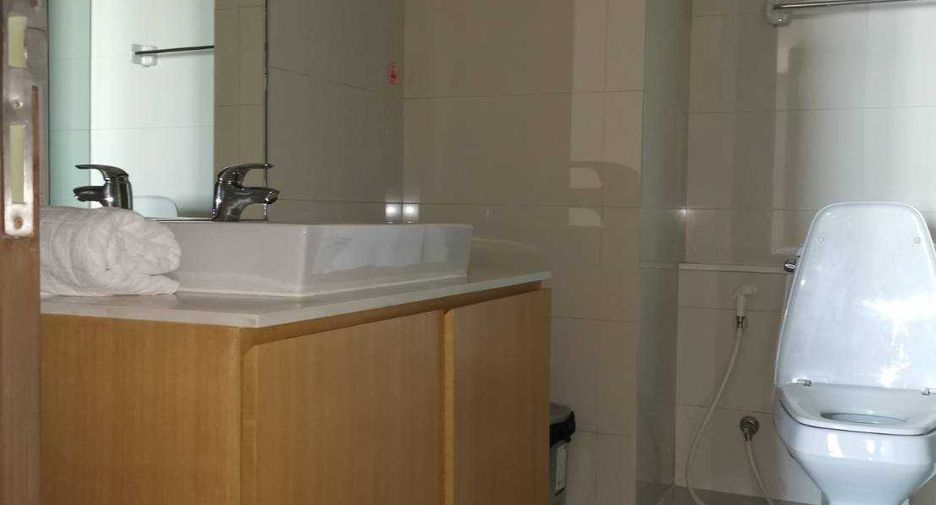 For rent and for sale 1 bed condo in Khlong Toei, Bangkok