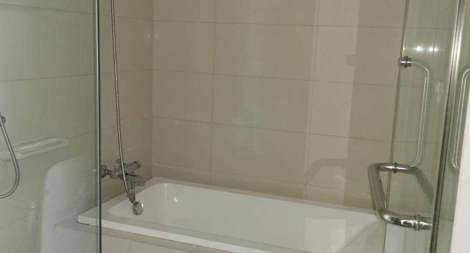 For rent and for sale 1 bed condo in Khlong Toei, Bangkok