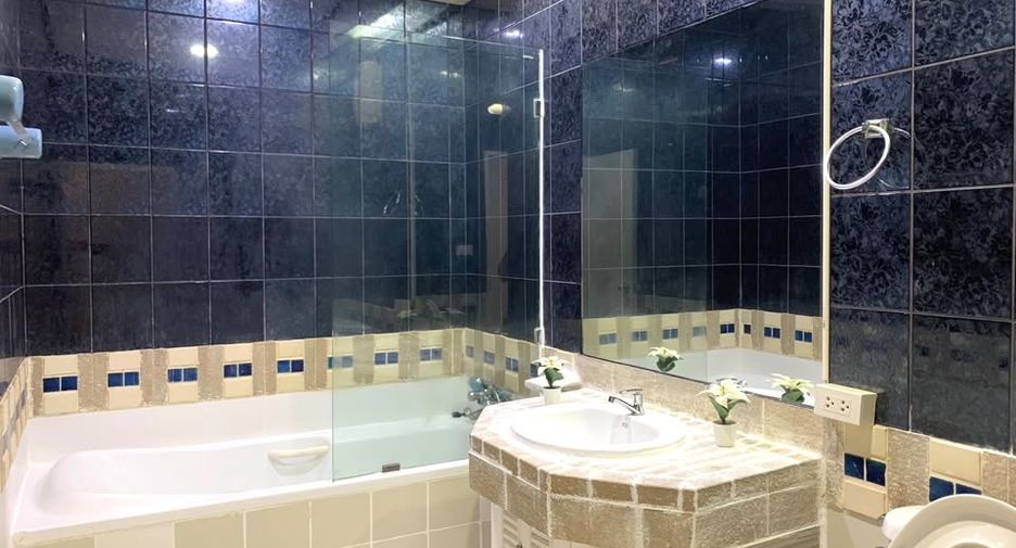 For rent 1 bed condo in Watthana, Bangkok