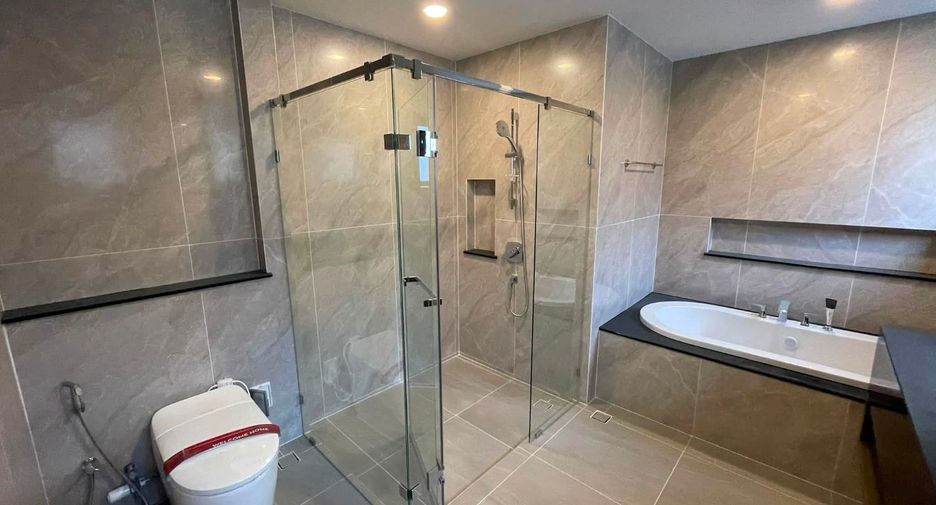 For rent 4 bedrooms house in Bang Phli, Samut Prakan