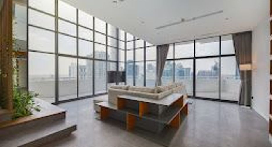 For rent and for sale 4 bedrooms condo in Watthana, Bangkok