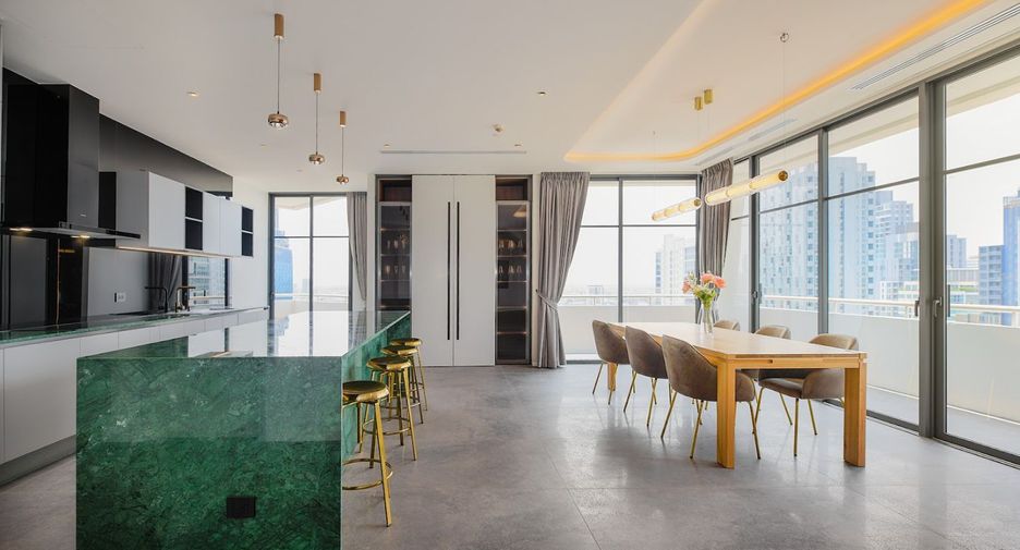 For rent and for sale 4 bedrooms condo in Watthana, Bangkok