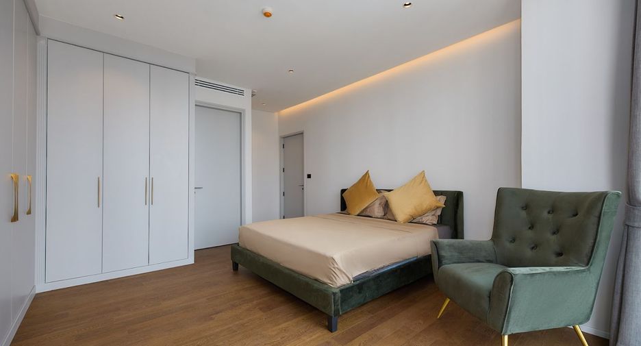 For rent and for sale 4 bedrooms condo in Watthana, Bangkok