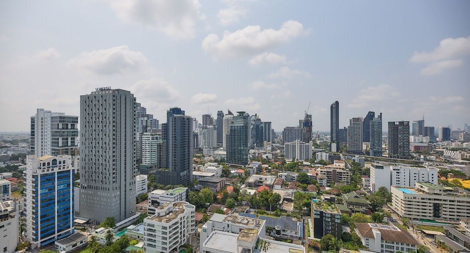 For rent and for sale 4 bedrooms condo in Watthana, Bangkok