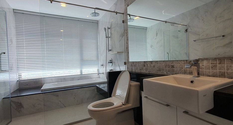 Wohnung zur Miete mit 4 Zimmer in Khlong San, Bangkok