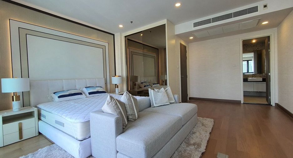 Wohnung zur Miete mit 4 Zimmer in Khlong San, Bangkok