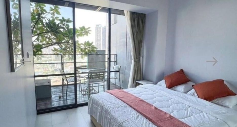 For rent 2 bedrooms condo in Sathon, Bangkok