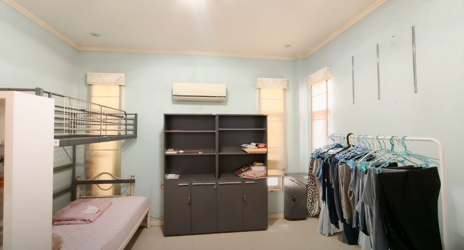 Haus zum Kauf mit 3 Zimmer in Phra Khanong, Bangkok