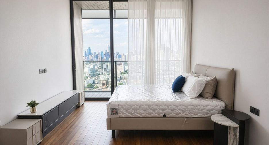 For rent 2 bedrooms condo in Khlong San, Bangkok