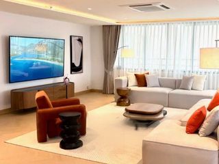 For rent 4 bedrooms condo in Sathon, Bangkok