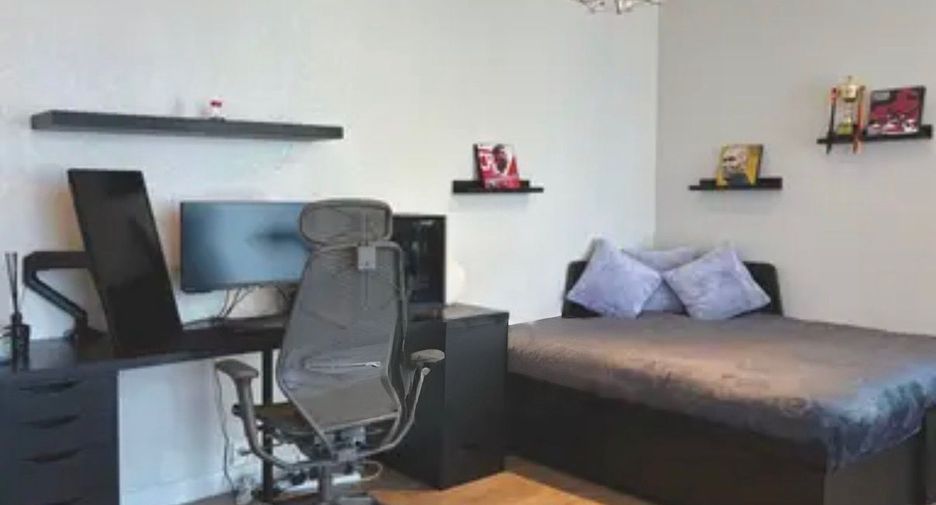 For rent 4 bedrooms condo in Sathon, Bangkok