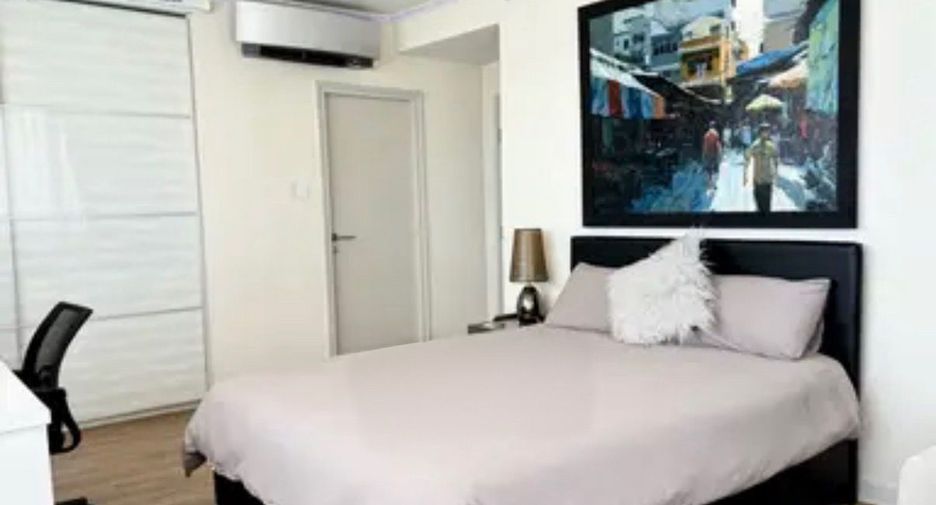 For rent 4 bedrooms condo in Sathon, Bangkok