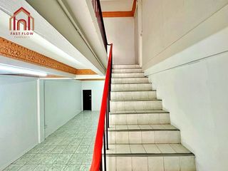 Local comercial en venta de 2 habitaciones en Bangkok Noi, Bangkok